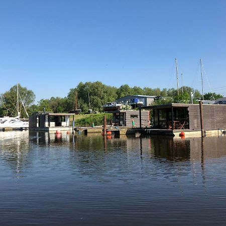 Hausboot Resort Nordseekueste 빌헬름스하펜 외부 사진