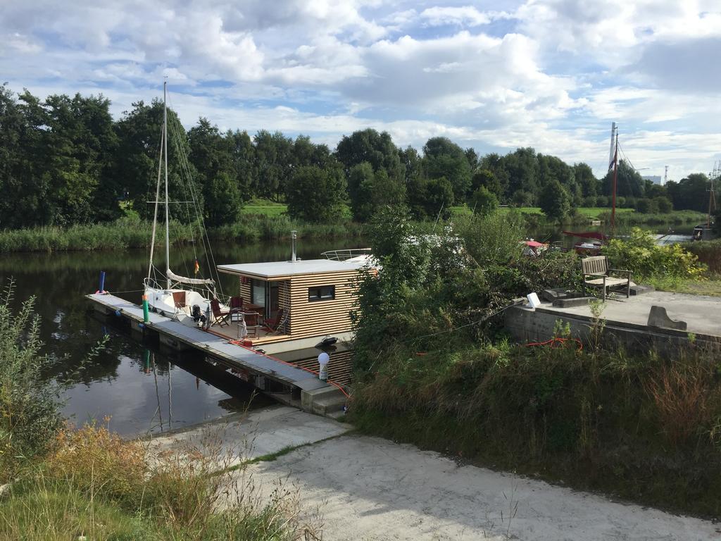 Hausboot Resort Nordseekueste 빌헬름스하펜 외부 사진