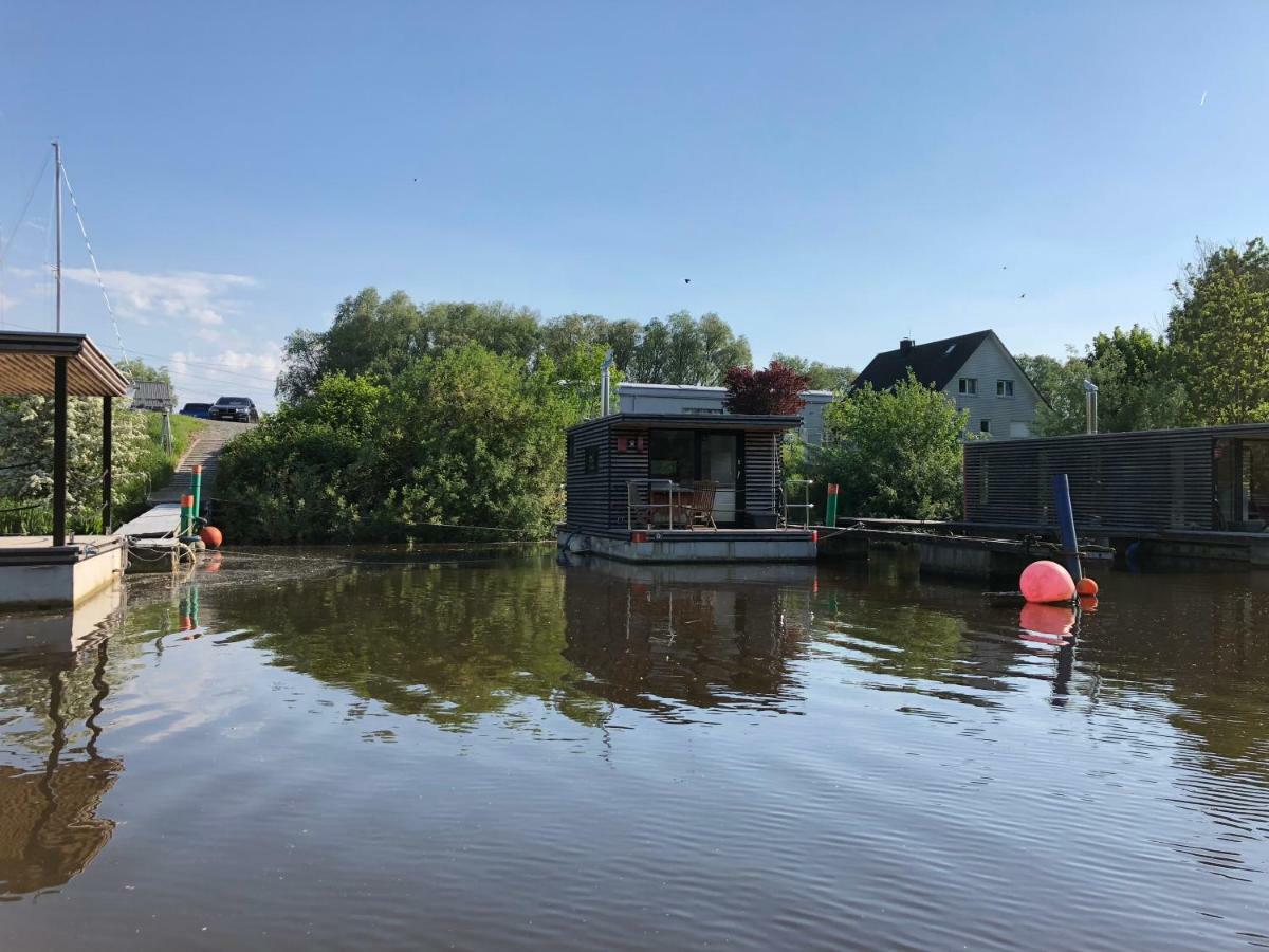 Hausboot Resort Nordseekueste 빌헬름스하펜 외부 사진