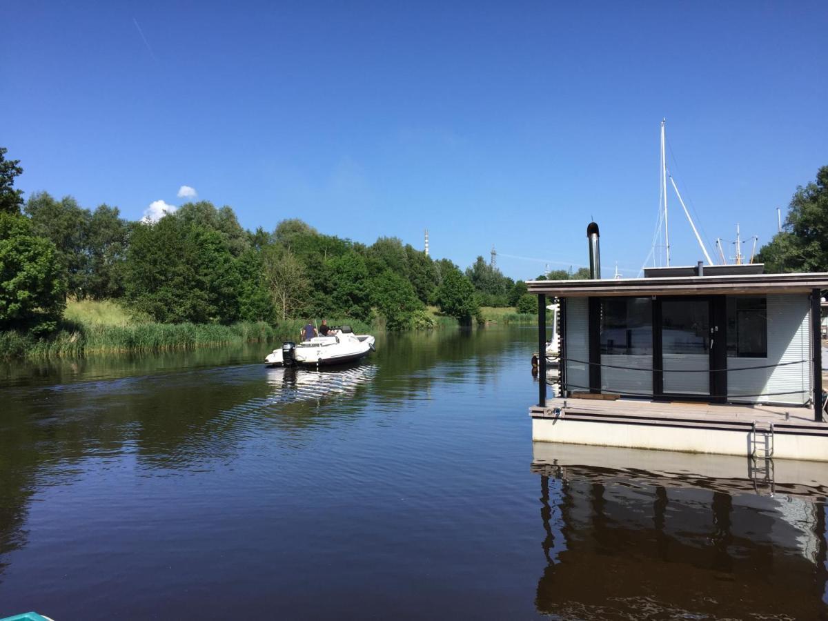 Hausboot Resort Nordseekueste 빌헬름스하펜 외부 사진