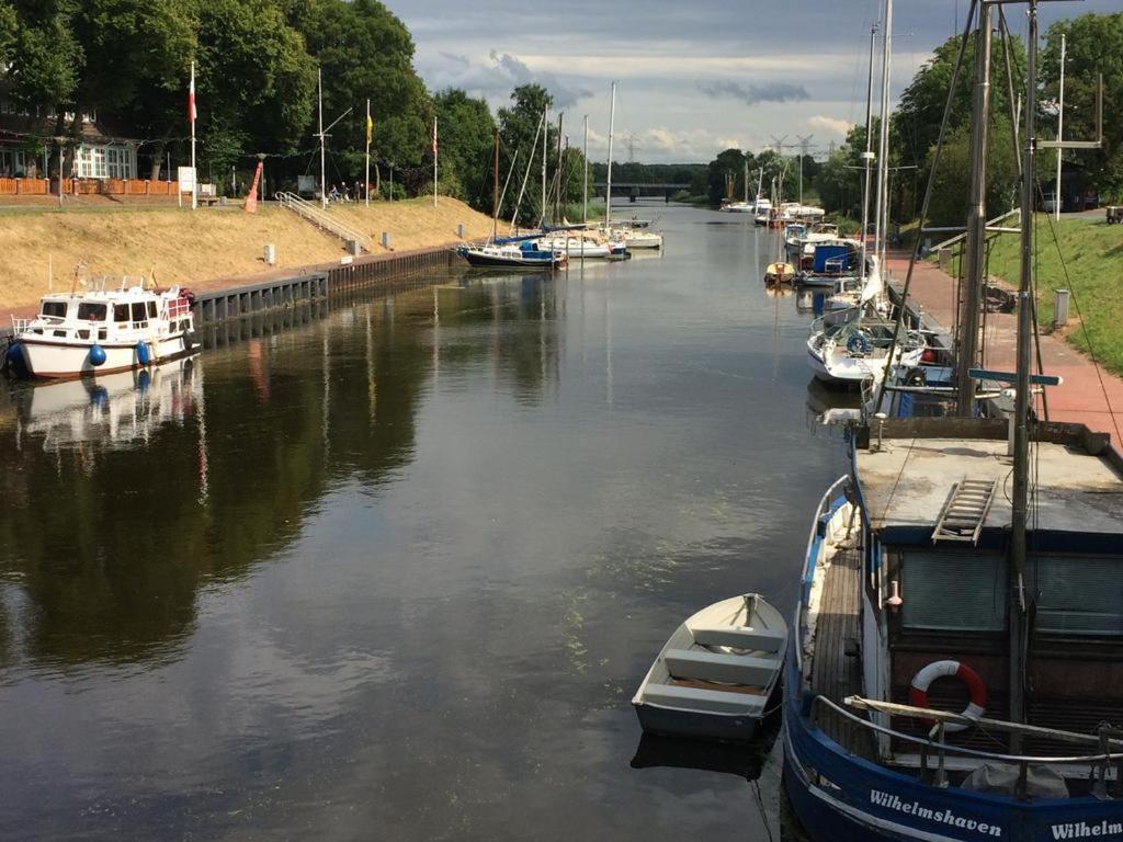 Hausboot Resort Nordseekueste 빌헬름스하펜 외부 사진